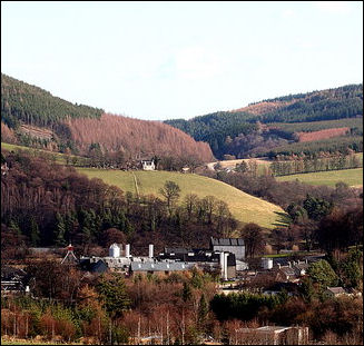 20120528-Scotch Glenfiddich_Distillery_-_geogr.jpg